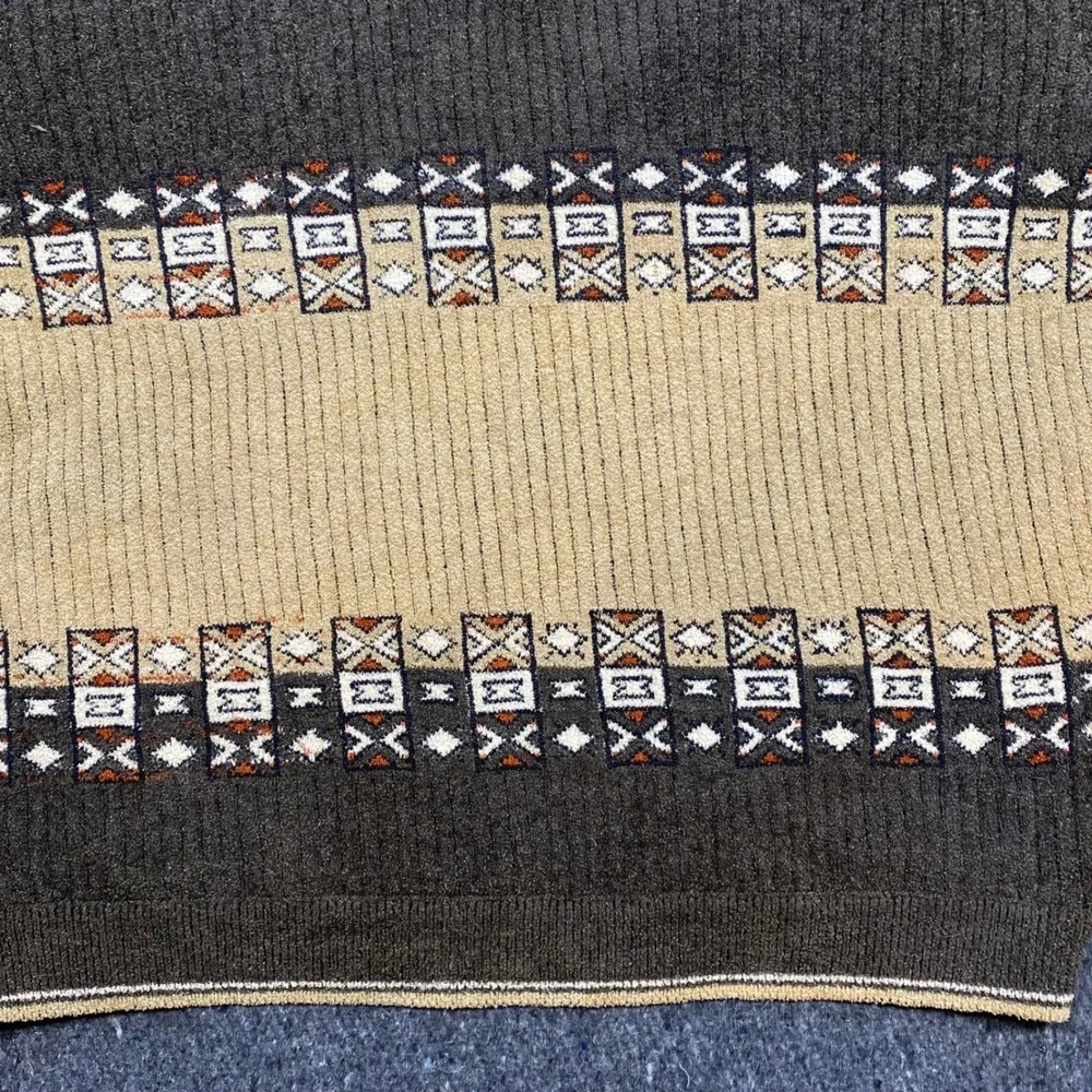 Genius Original Earth Tone Mens Large Brown Tan Geometric V-Neck Ribbed Sweater‎